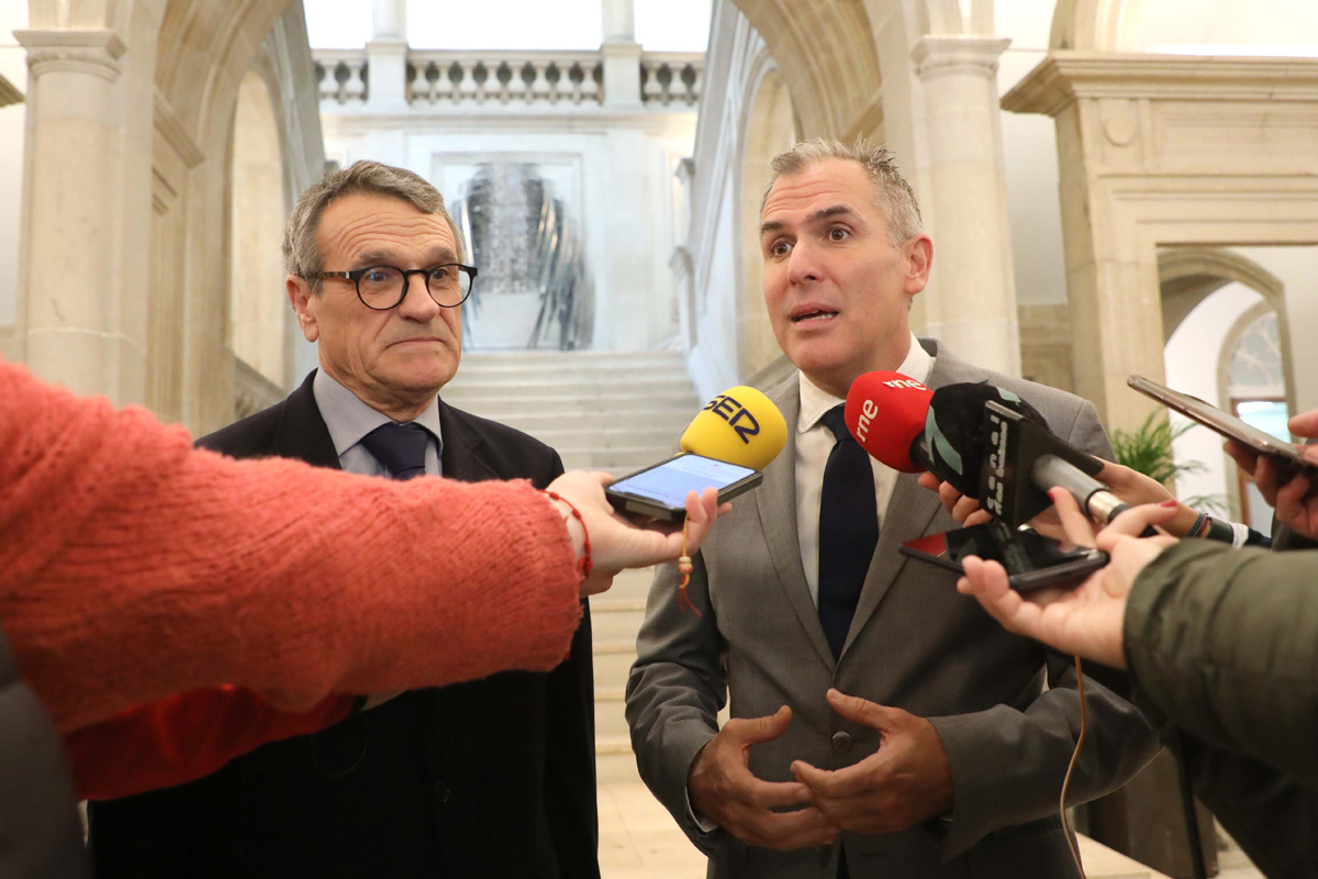 A vicepresidenta provincial Luisa Sánchez e o conselleiro de Cultura López Campos