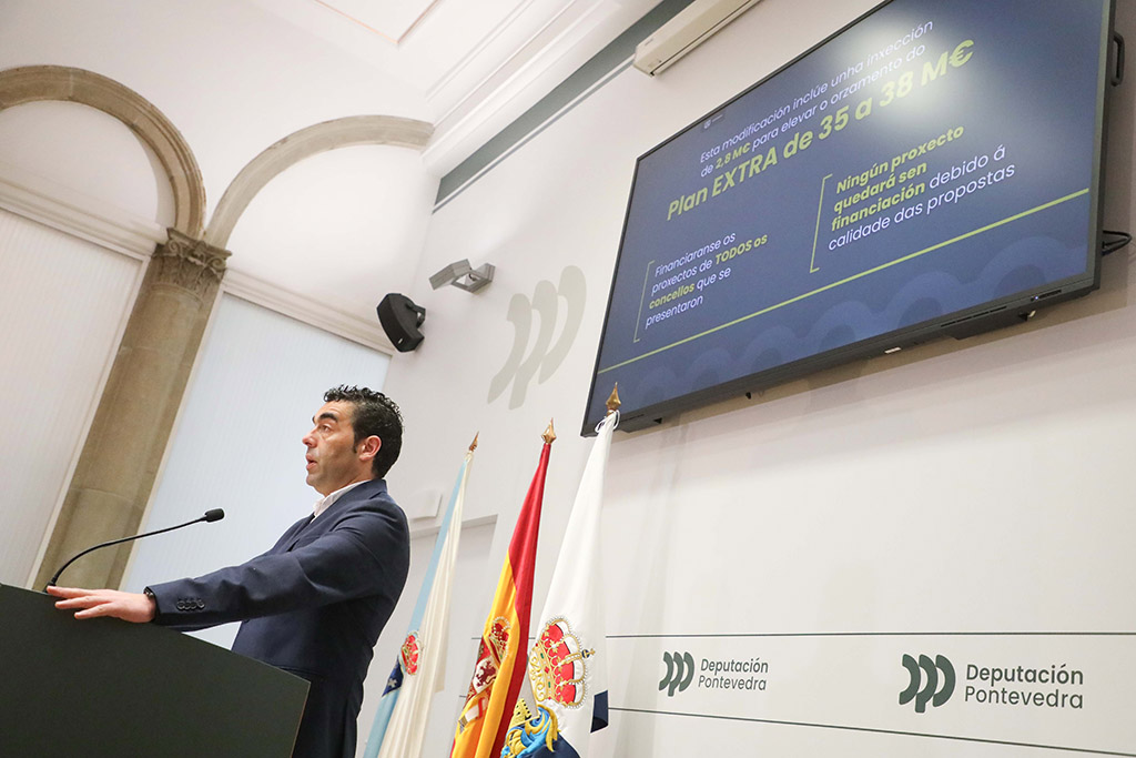 Luis López na rolda de prensa