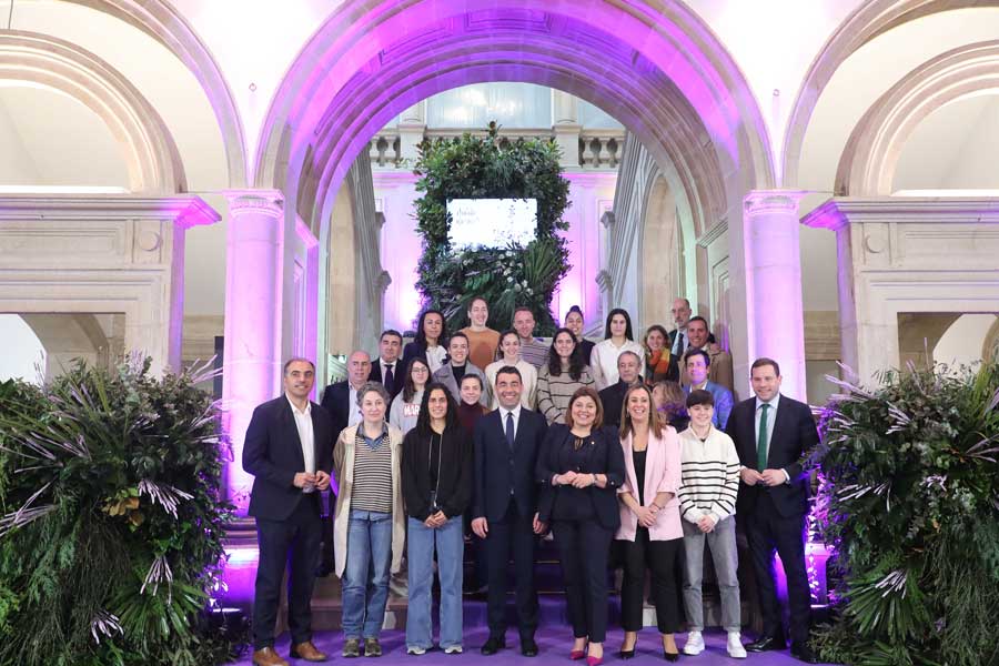 Acto do 8m no pazo provincial