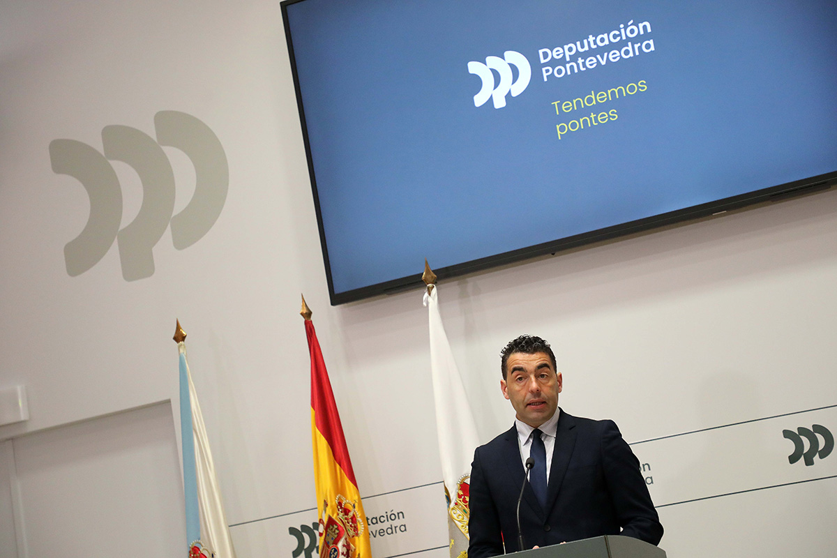 Conferencia de prensa de Luis López