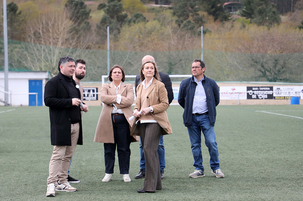 Luisa Sánchez visitou xunto co alcalde de Soutomaior, Manuel Lourenzo