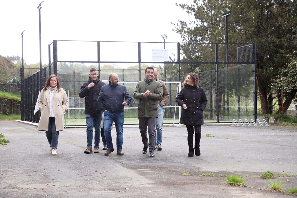 O presidente provincial, acompañado polo alcalde Jose Luis Camiñas