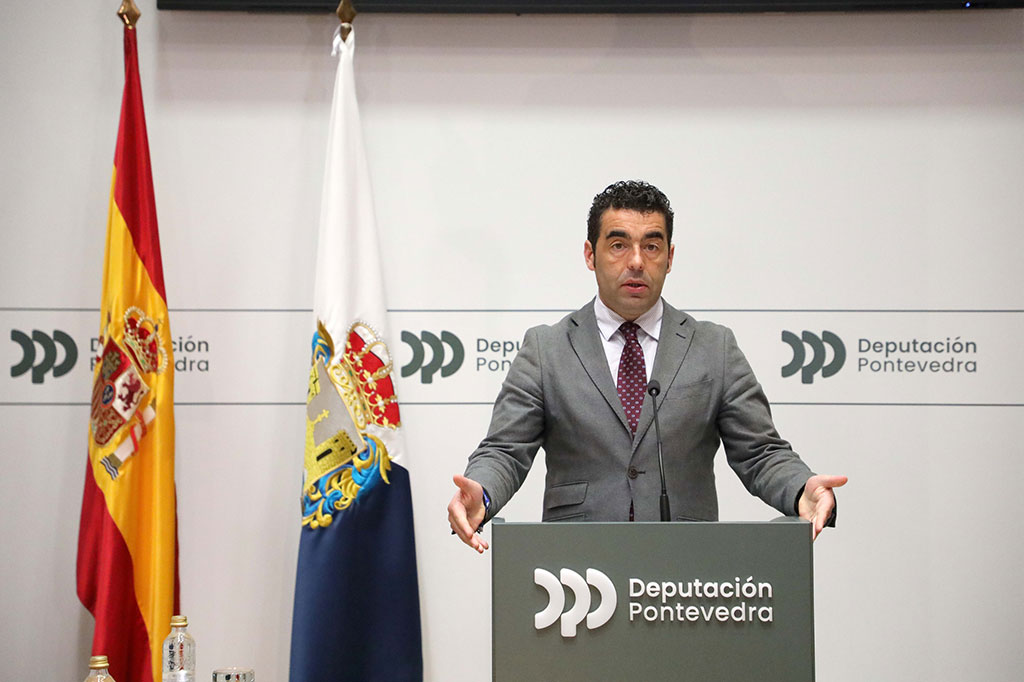 rolda de prensa de Luis López