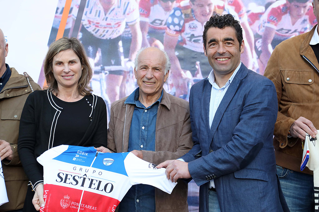 O presidente provincial, acompañado pola deputada e alcaldesa Nava Castro