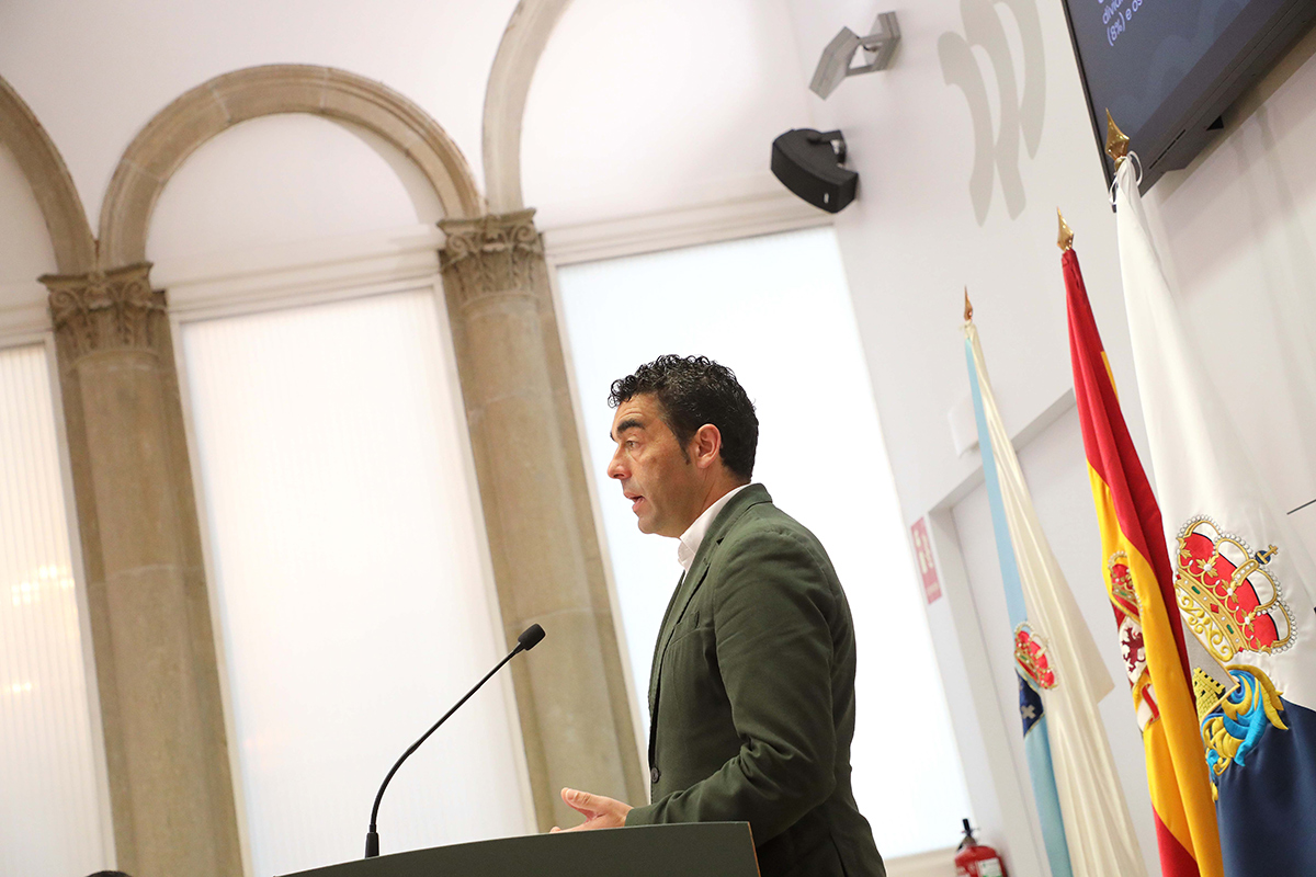 Conferencia de prensa de Luis López