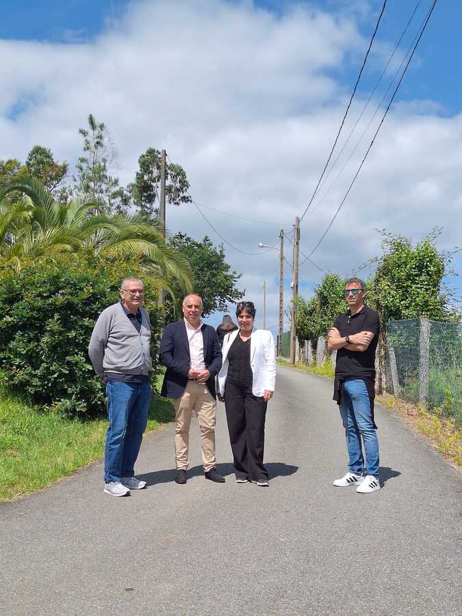 obras de ampliación do saneamento e abastecemento na rúa Muíños de Cea