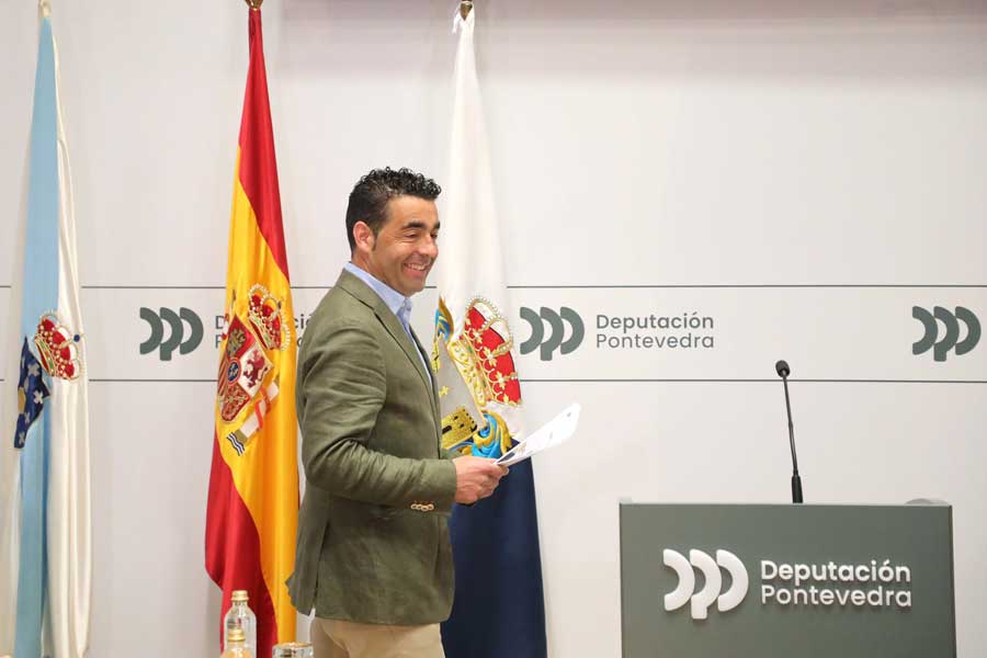 Conferencia de prensa de Luis López