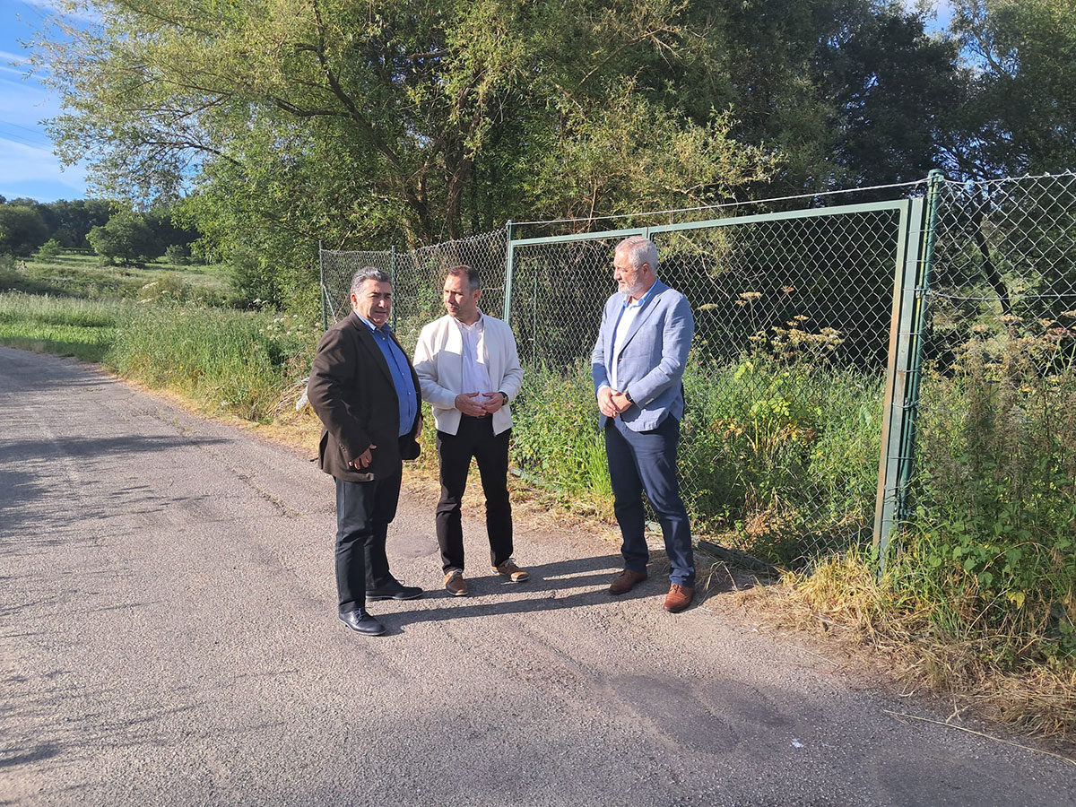 O deputado provincial Ricardo Martínez visitou hoxe o concello