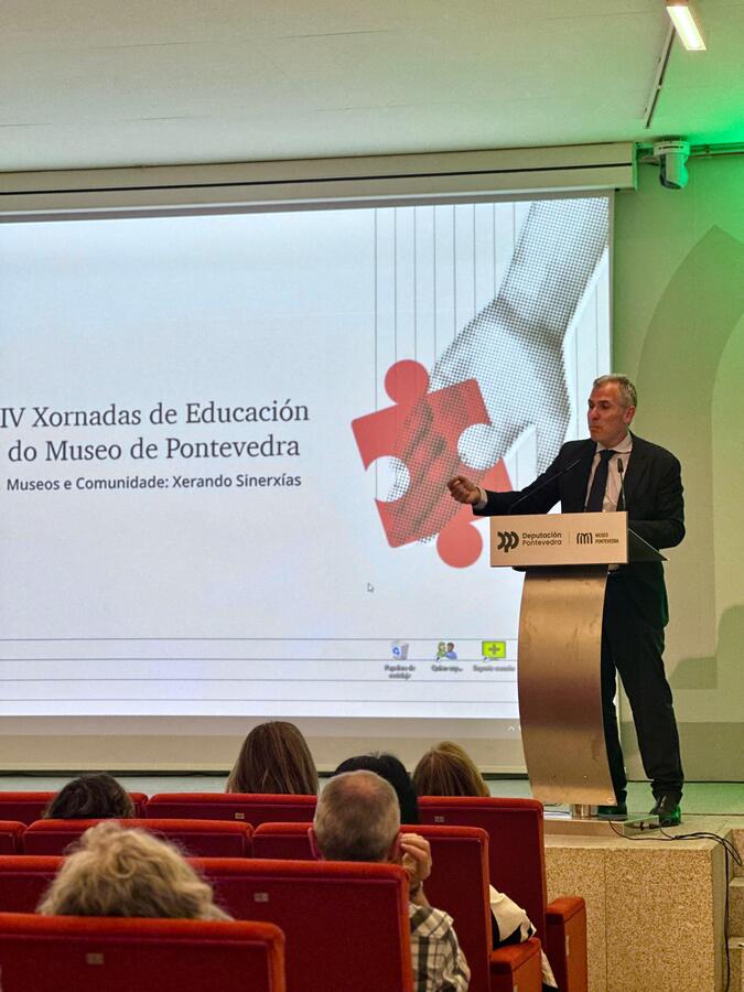 Luis López asina co alcalde de Ribadumia, David Castro un convenio