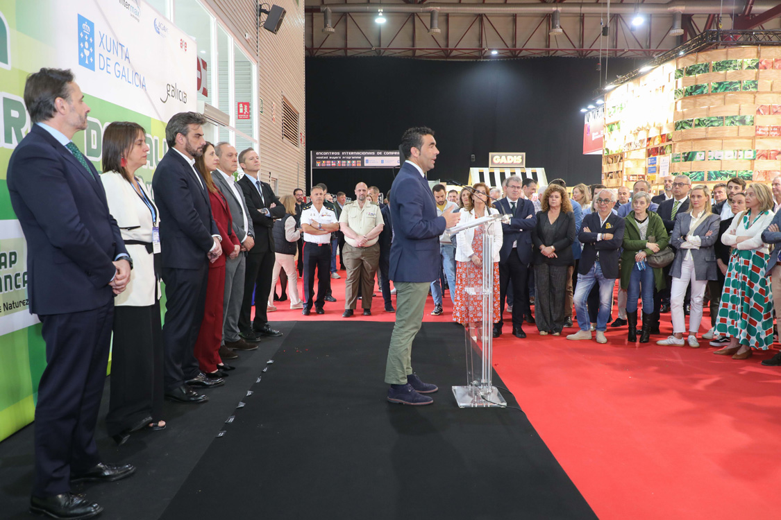 Luis López eloxia na Semana Verde de Silleda