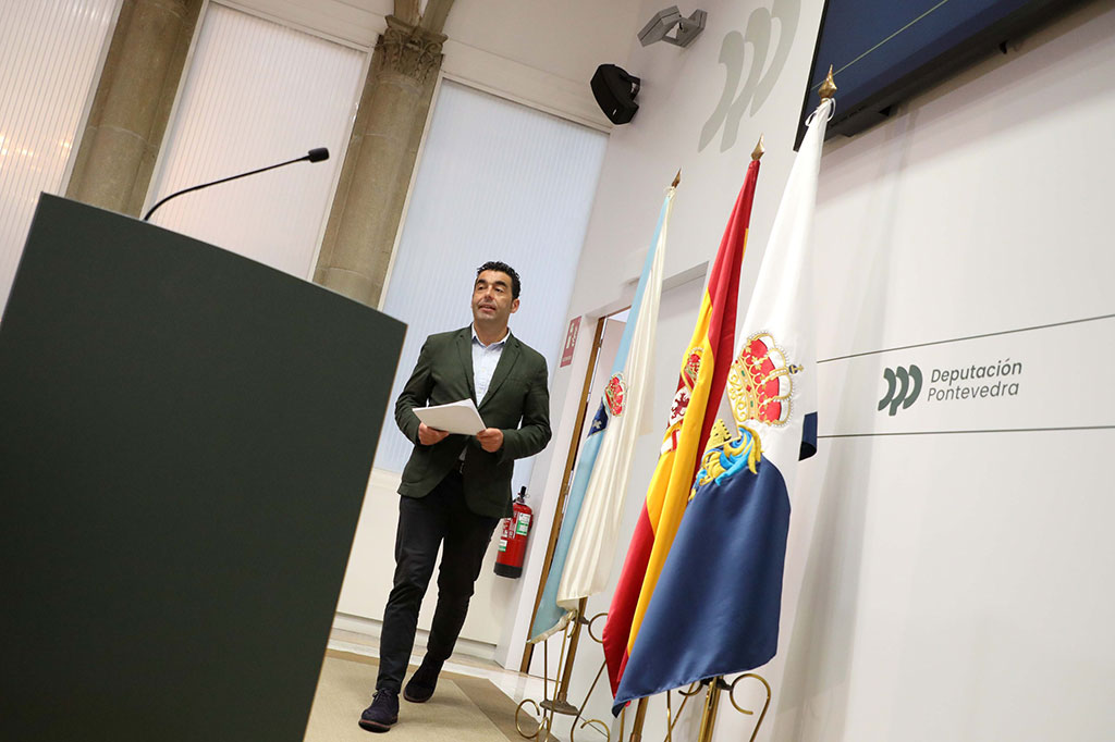 Luis López na rolda de prensa