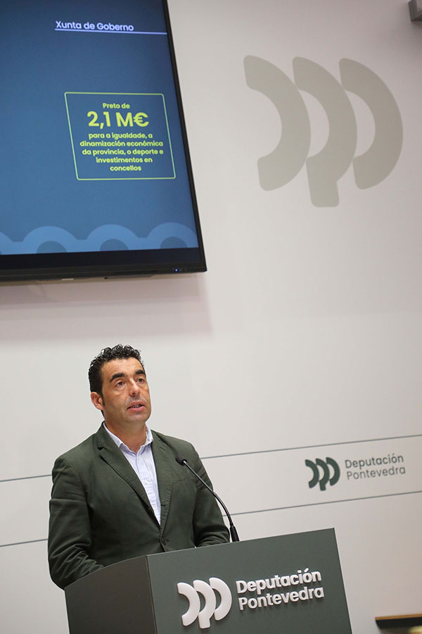 Luis López na rolda de prensa