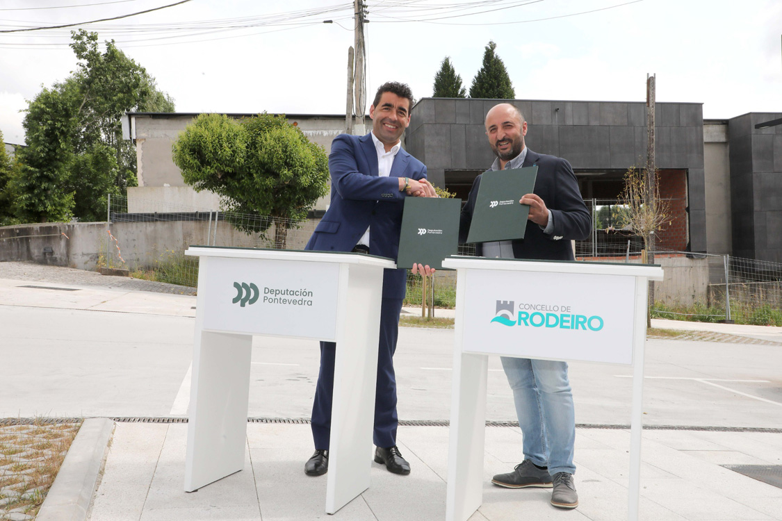 Luis López asina o convenio co alcalde de Rodeiro, José Luis Camiñas