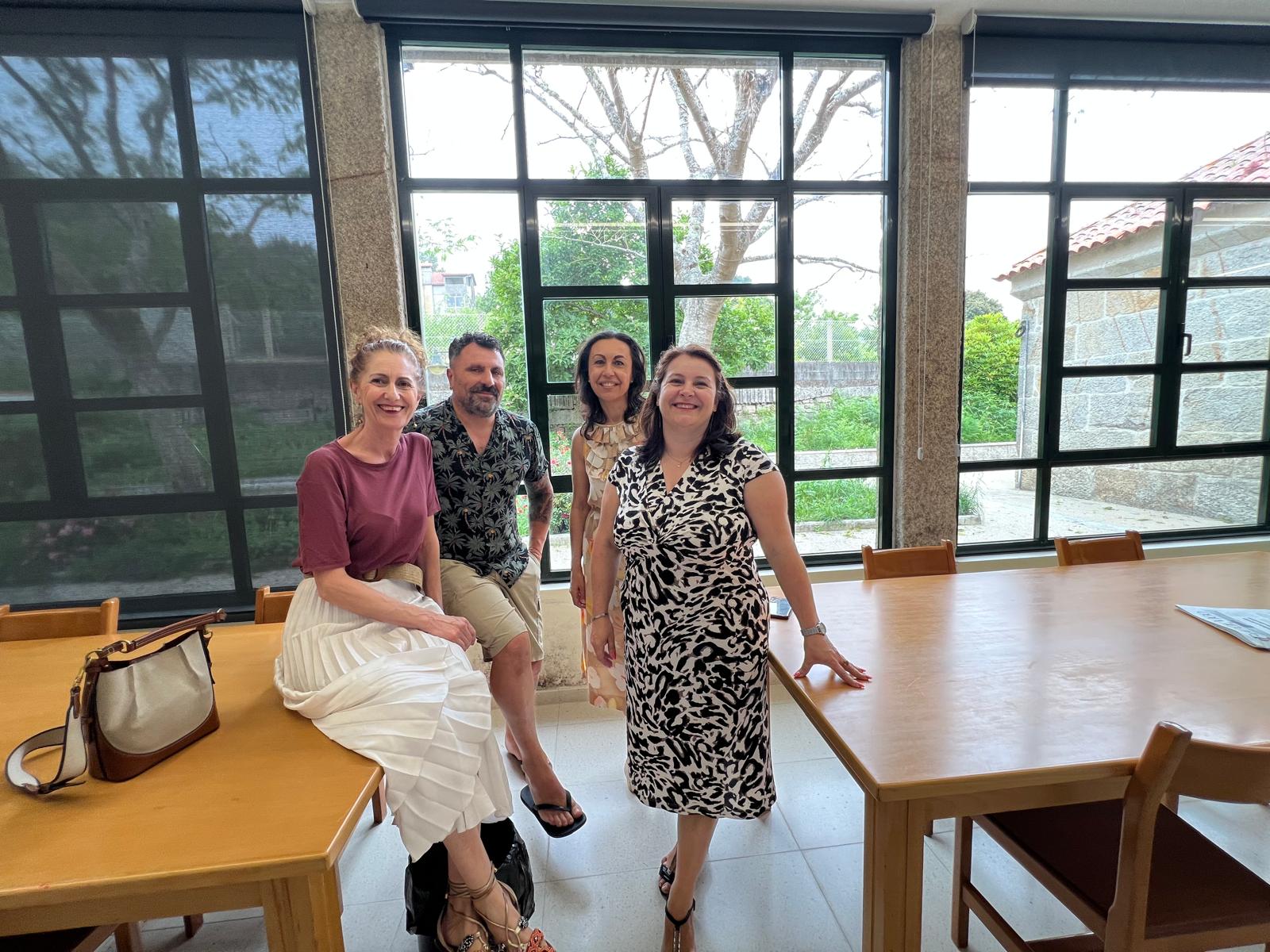 A deputada provincial María Ramallo visitou Cangas