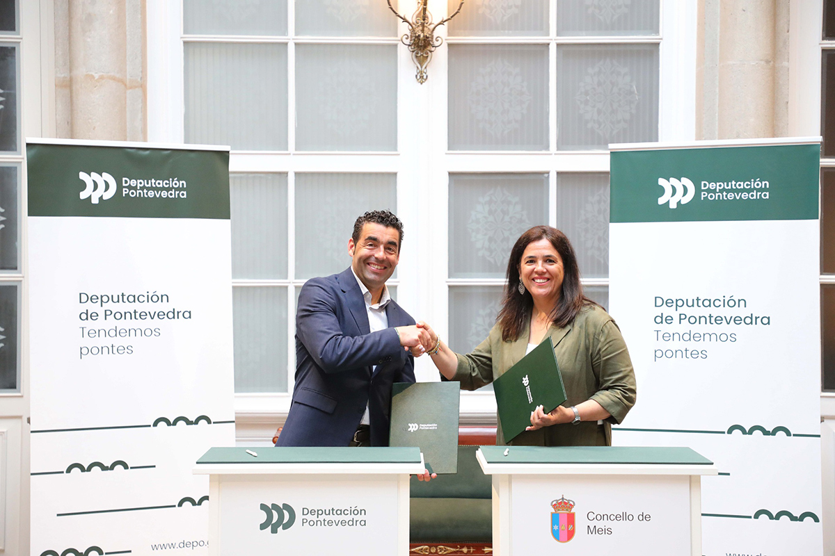 Luis López e a alcaldesa de Meis, Marta Giráldez