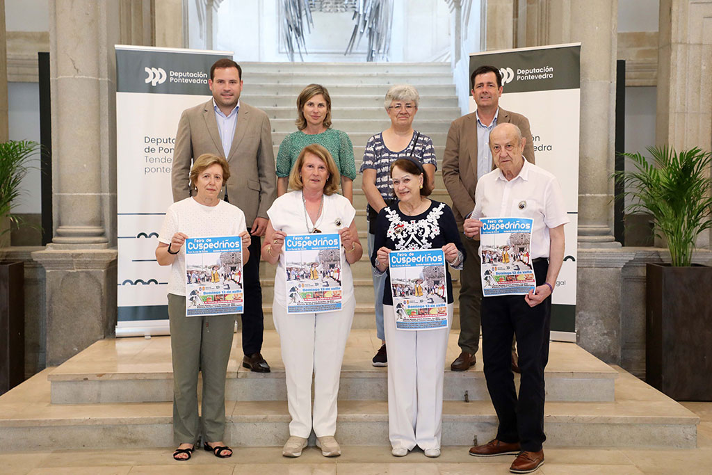 A deputada de Turismo, Nava Castro, xunto ao deputado provincial Marcos Guisasola e o tamén deputado e alcalde de Cerdedo-Cotobade, Jorge Cubela