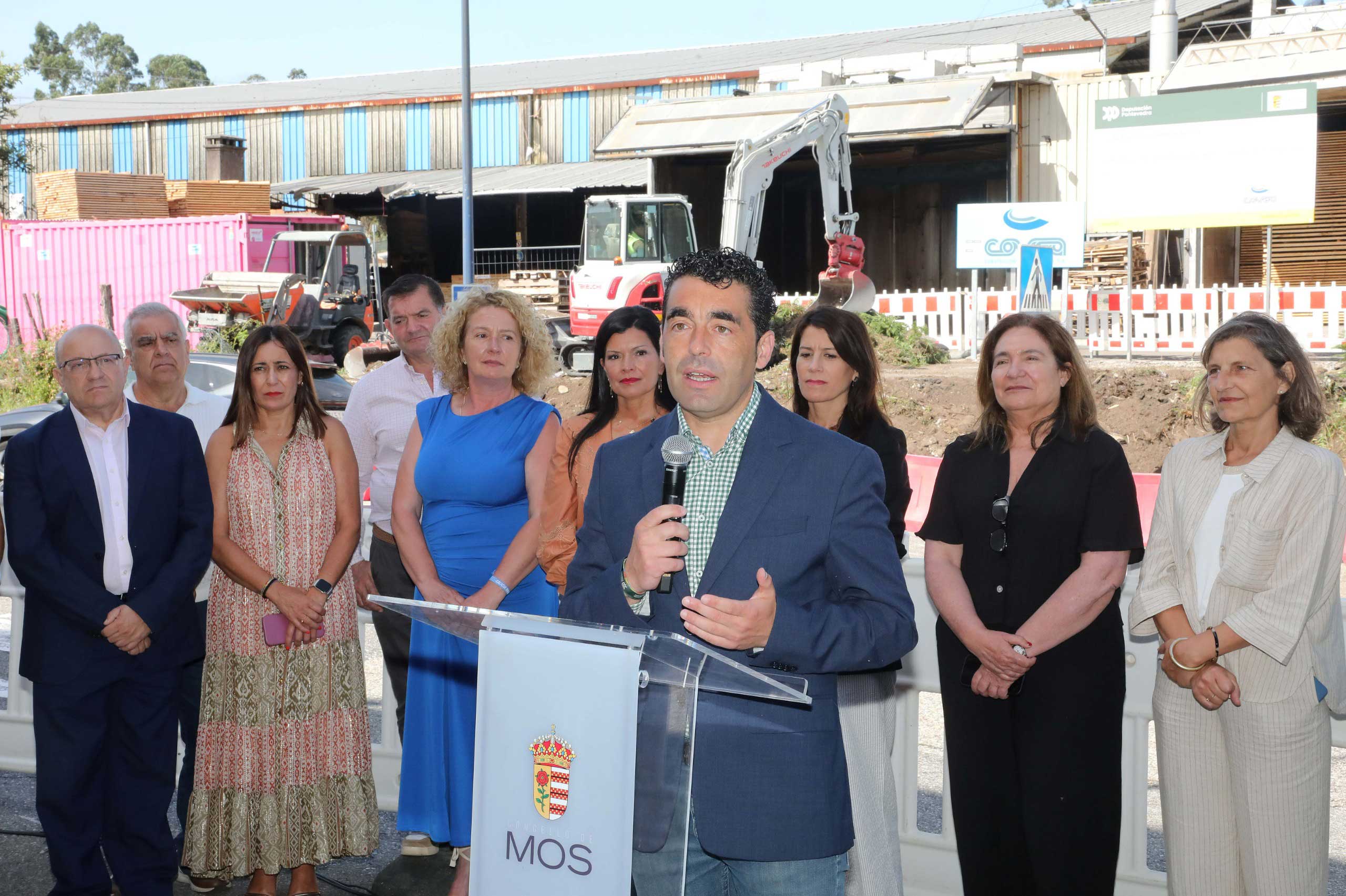 Luis López no concello de Mos