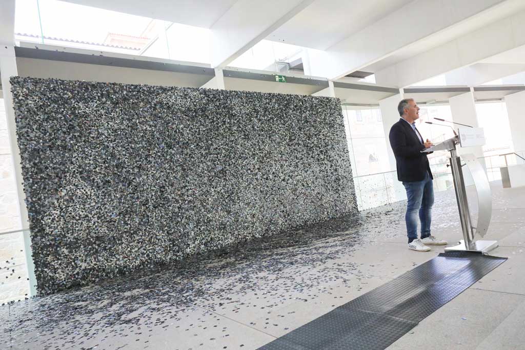 Rafa Domínguez na conferencia de prensa no Museo dos dous anos de goberno