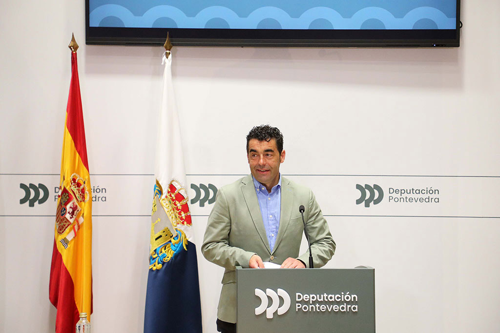 Luis López na rolda de prensa