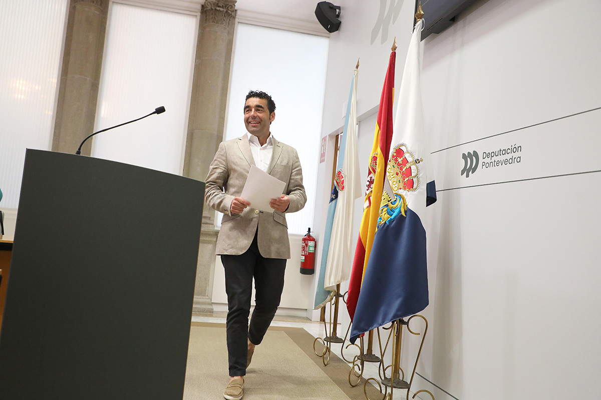 Conferencia de prensa de Luis López