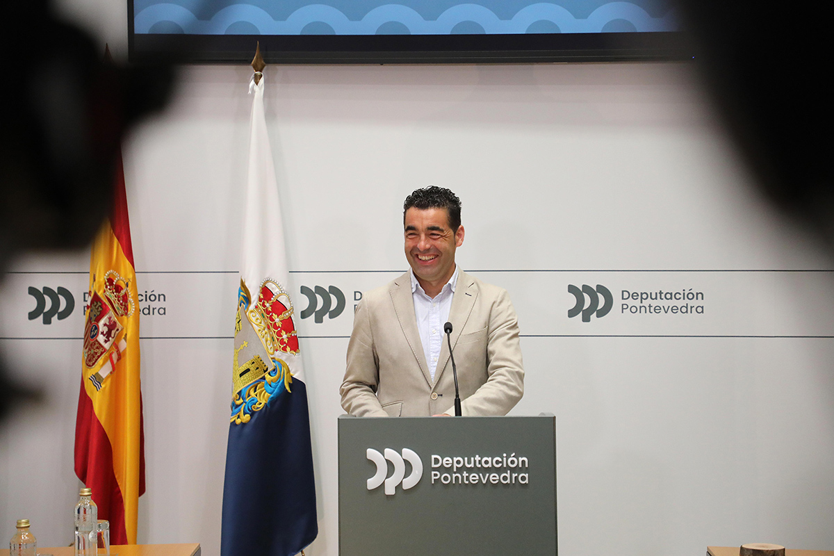 Conferencia de prensa de Luis López