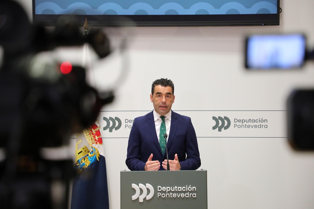 Luis López co alcalde de Valga