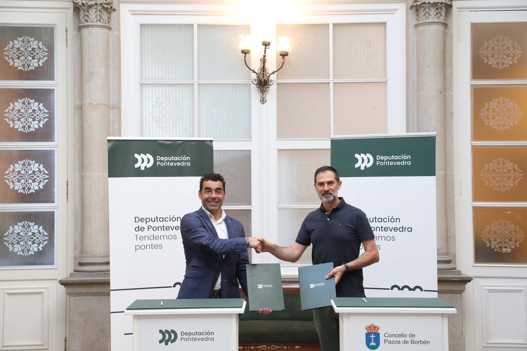 Luis López co alcalde de Pazos de Borbén, Luciano Otero