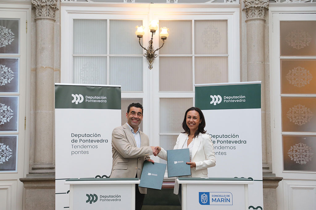 Luis López coa alcaldesa de Marín, Pilar Ramallo