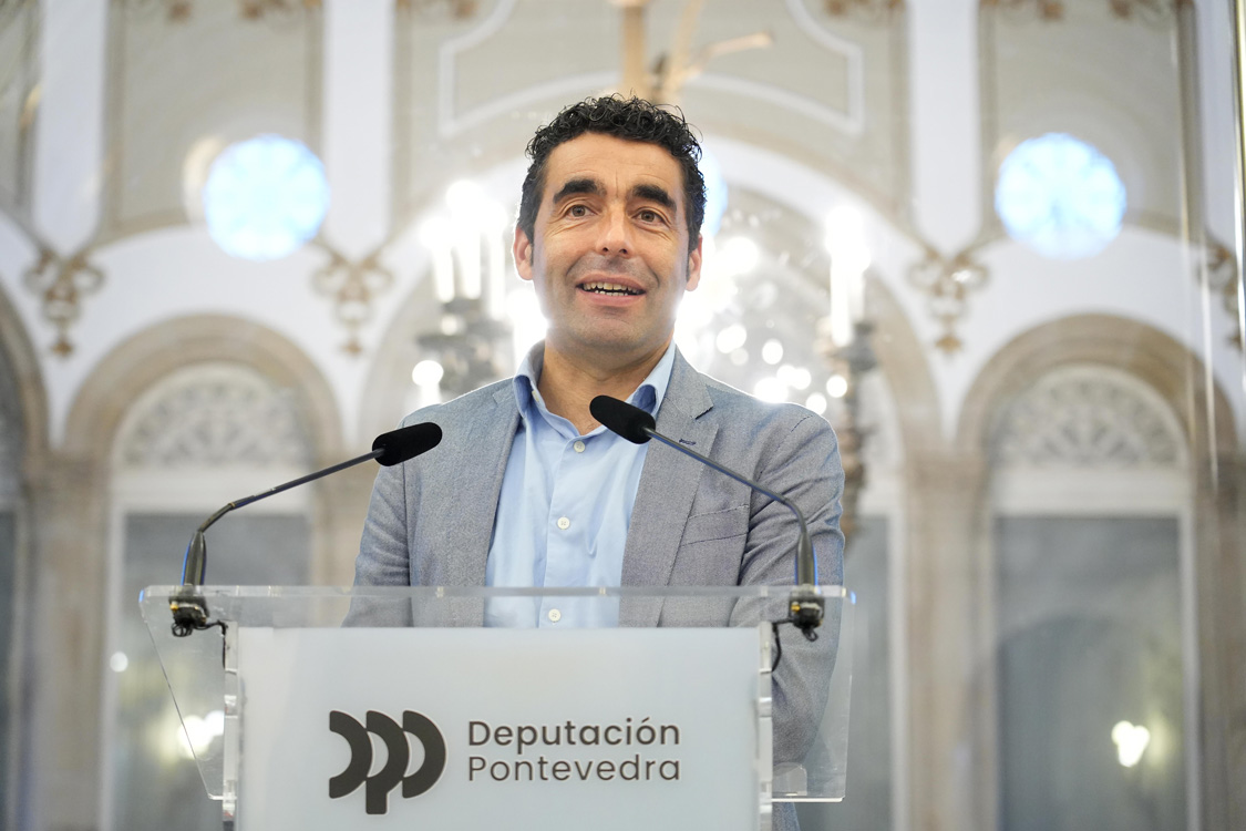Luis López na presentación do Programa de axudas á mocidade da provincia