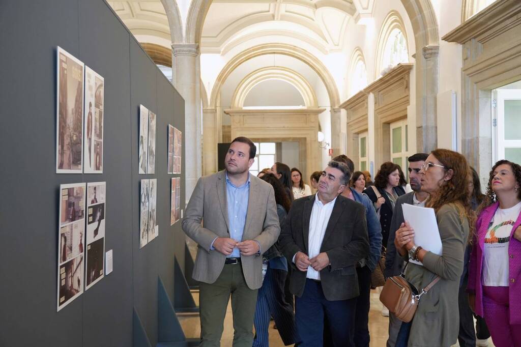 Jorge Cubela, inaugurou este xoves no Pazo provincial unha exposición de banda deseñada