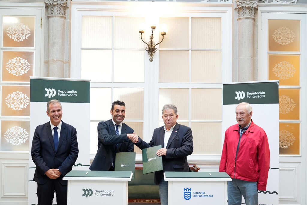 Luis López asina co alcalde de Pontevedra