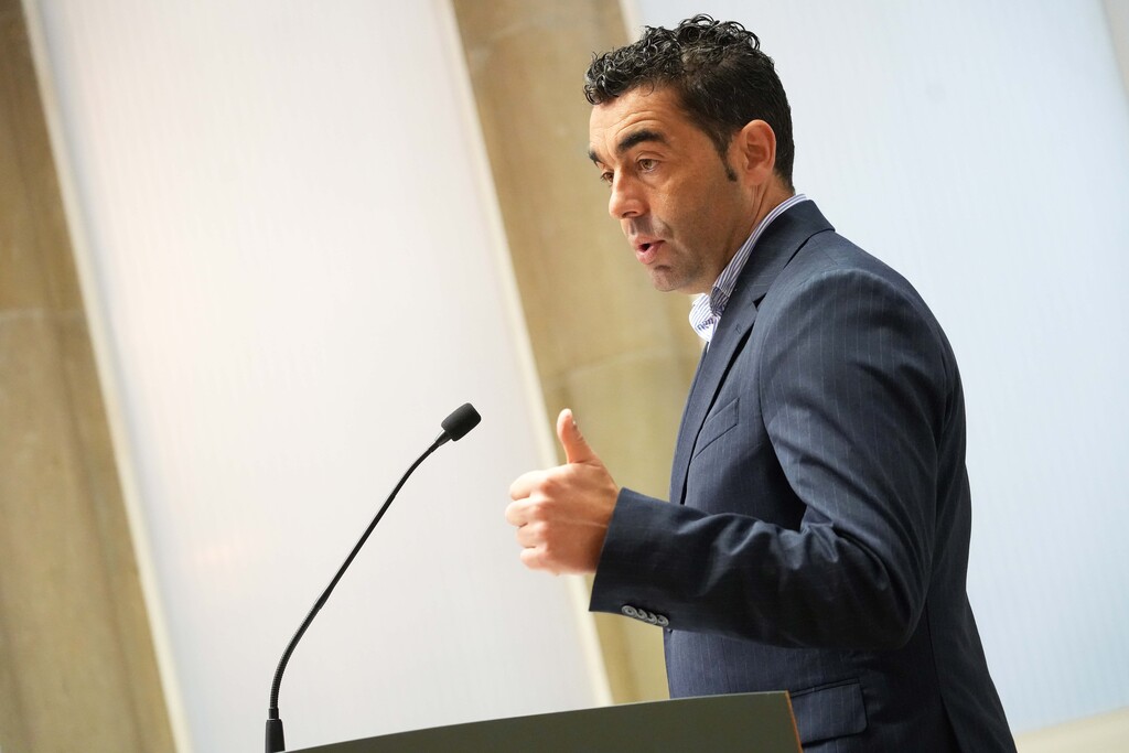 Conferencia de prensa de Luis López