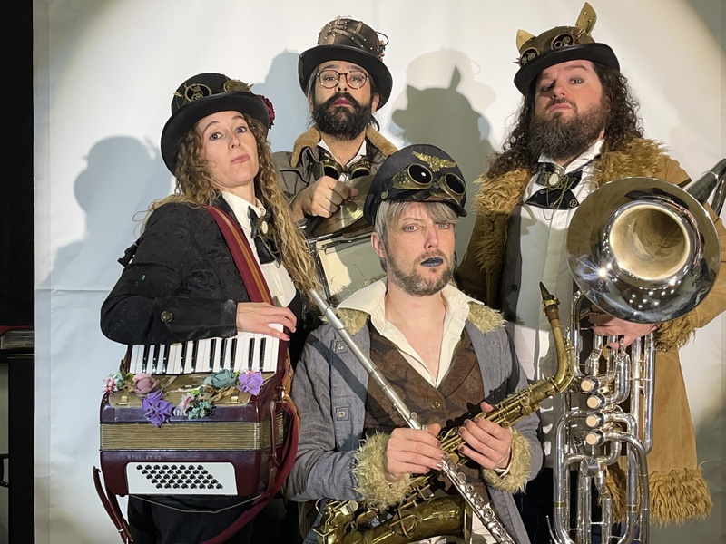 “+Escénicas” <i>Gran cuarteto a familia Bocaprier</i>. Familia Bocaprier