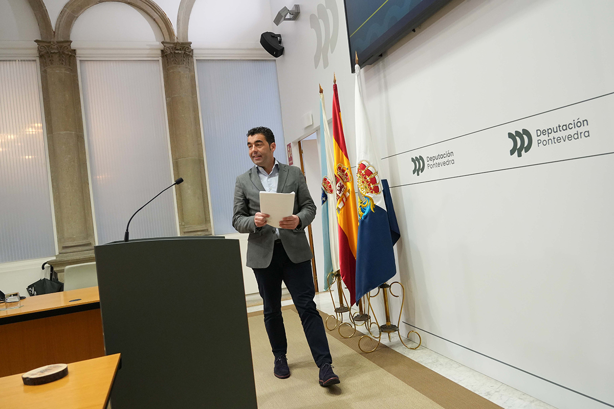 Conferencia de prensa de Luis López