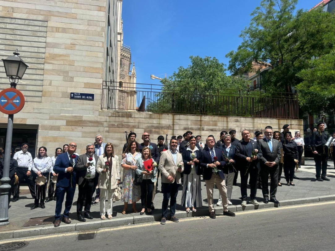 Luis López convida en Madrid a descubrir a Festa da Rosa de Mos, unha cita que representa a riqueza cultural, gastronómica e natural do destino turístico Rías Baixas