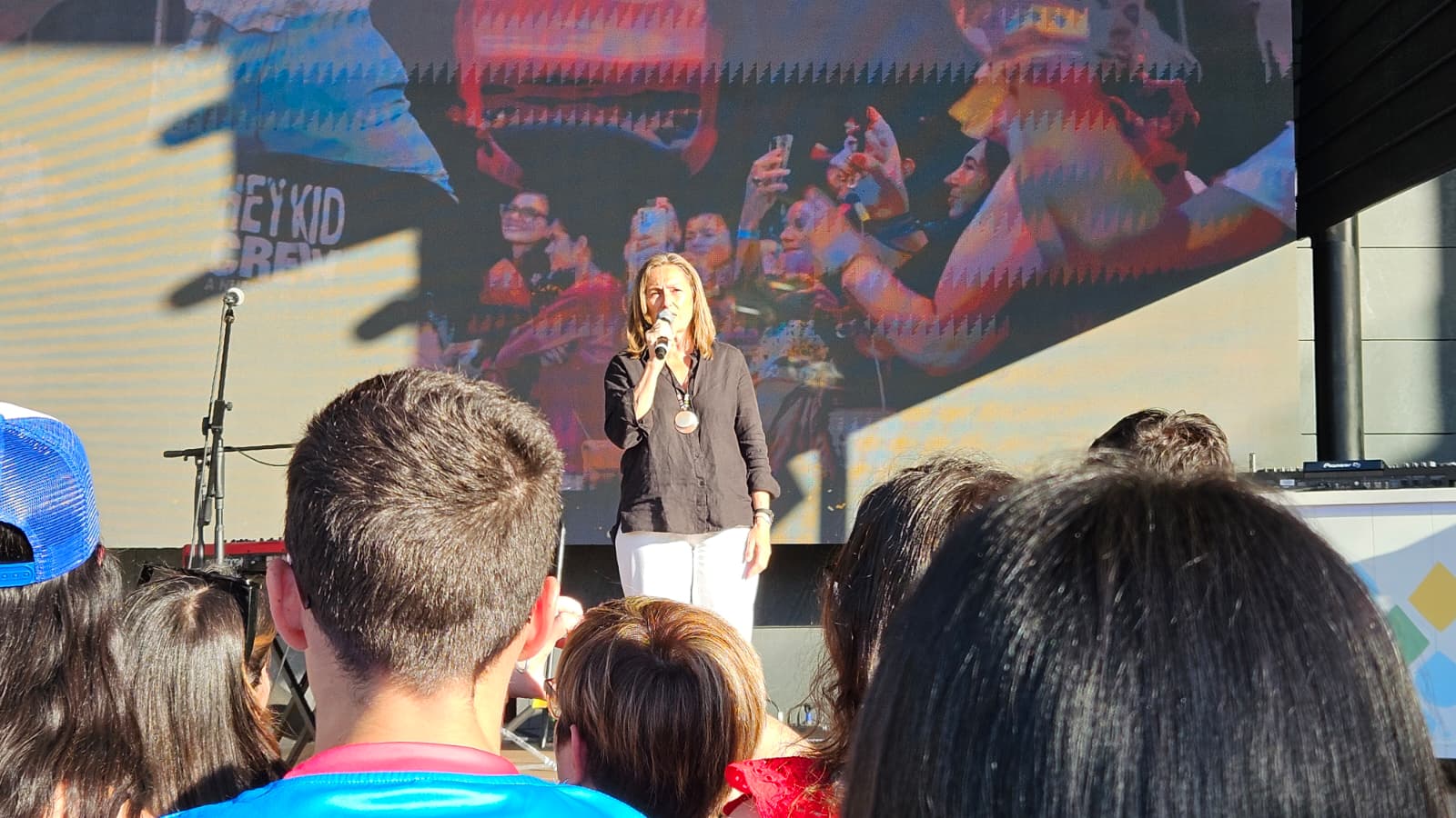 Luisa Sánchez asiste á festa de presentación do Galicia Fest, que contou coa actuación de Miriam Rodríguez