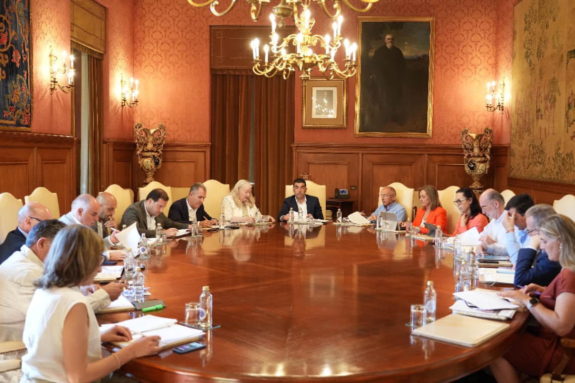 A Deputación aproba 1,4 millóns de euros do Plan +Provincia para financiar catro actuacións de mellora de infraestruturas e espazos públicos da Estrada e Silleda