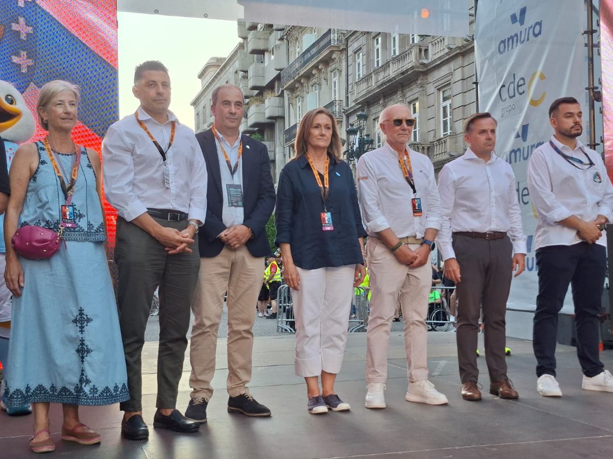 Luisa Sánchez participa en Vigo na cerimonia de saída da 59ª edición do Rally Recalvi Rías Baixas