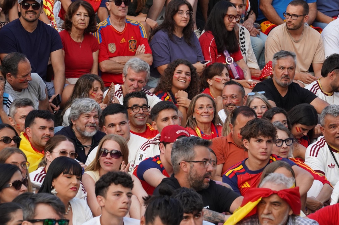 Luis López agradece aos milleiros de afeccionados que acudiron ás pantallas da Deputación en Pontevedra e Vigo polo seu alento á Selección ao longo de todo o mundial