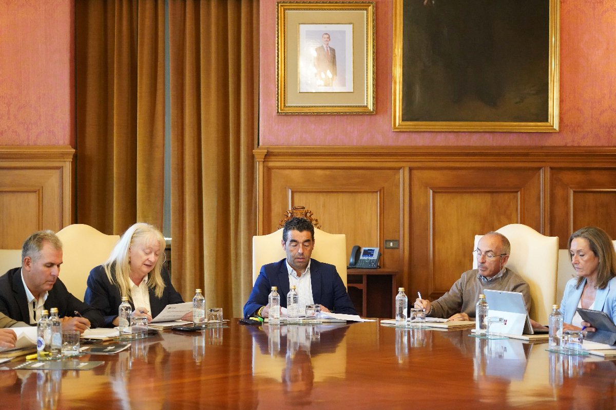 A Deputación aproba destinar 400.000 euros do Plan +Provincia para os concellos Caldas de Reis, Cambados e Cuntis