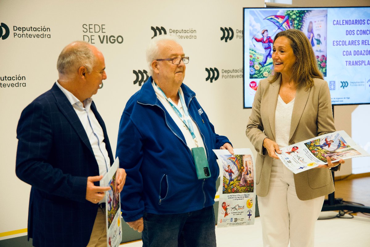 Adrovi presenta na sede da Deputación en Vigo o seu calendario de 2027, que reúne ilustracións de escolares para sensibilizar sobre a doazón de órganos e tecidos