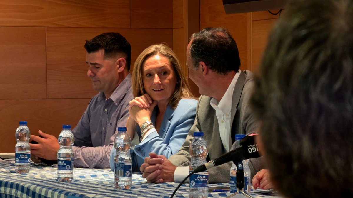 Luisa Sánchez participa na presentación da XIX edición da Festa do Marisco organizada por ACOPEVI