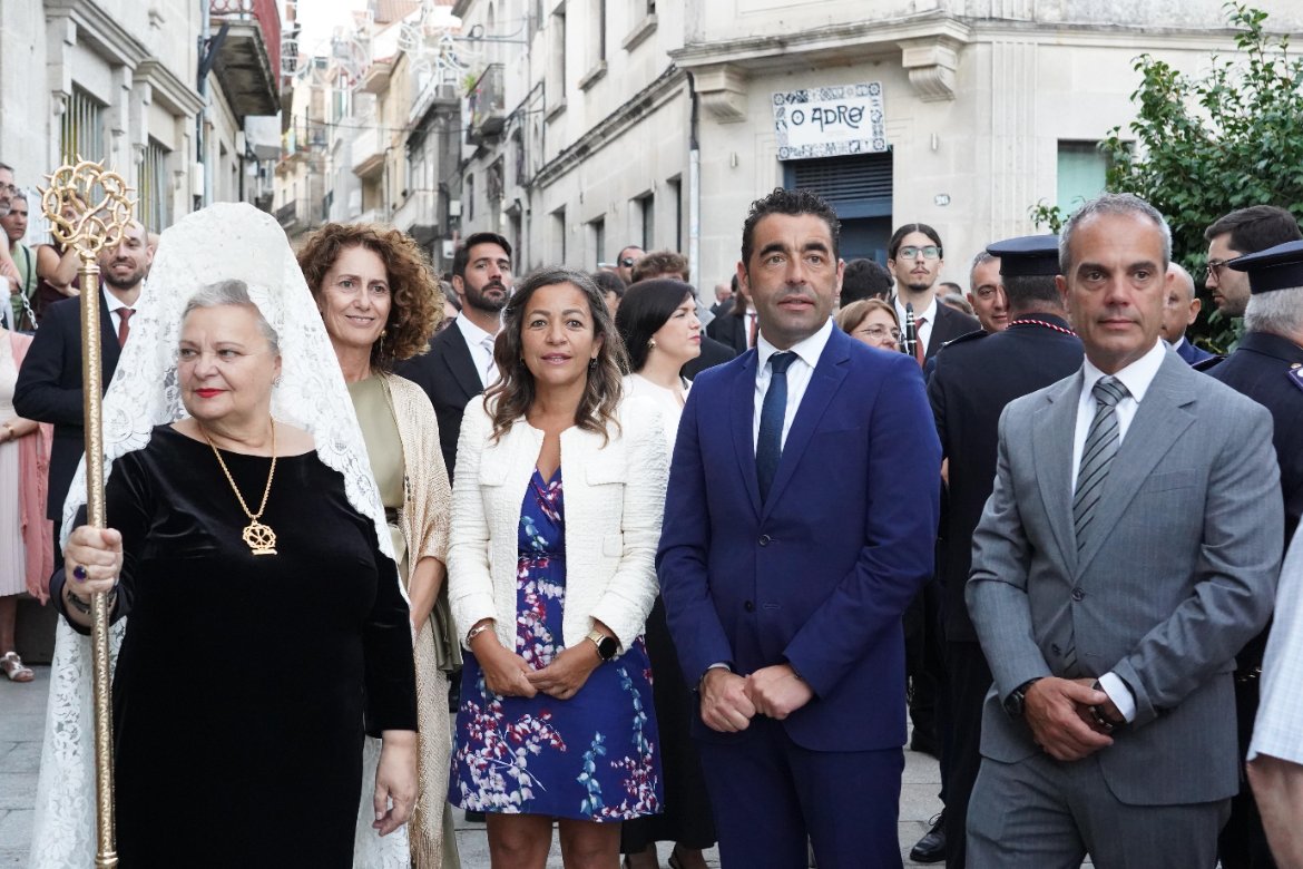 Luis López asiste en Cangas á procesión do Santísimo Cristo do Consuelo