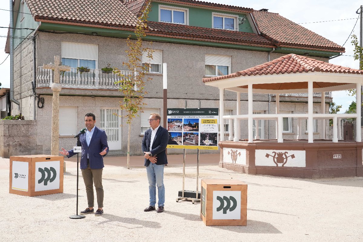 Luis López destaca o impacto dos 0,5M€ investidos pola Deputación para transformar a praza de Santa María de Liñares das Neves nun punto de encontro para a veciñanza
