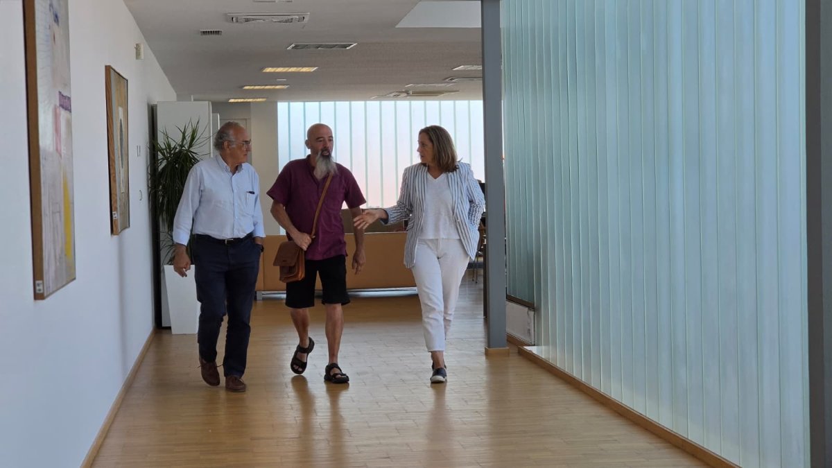 Luisa Sánchez e a AVC Casco Vello exploran fórmulas de colaboración para facer medrar a Reconquista de Vigo