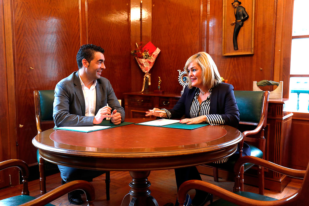 Luis López, e a alcaldesa de Redondela, Digna Rivas