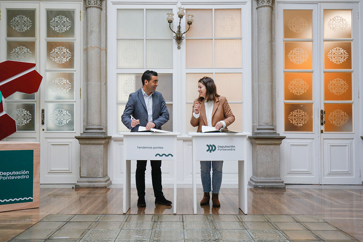 O presidente, Luis López, e a alcaldesa de Salvaterra de Miño, Marta Valcárcel