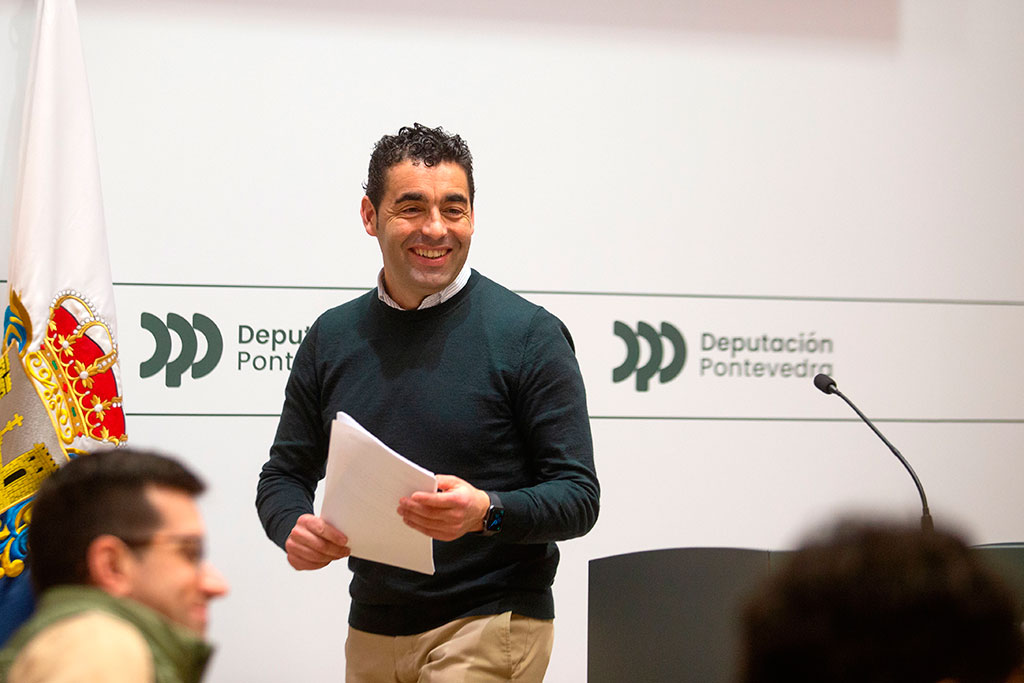 Luis lópez na rolda de prensa