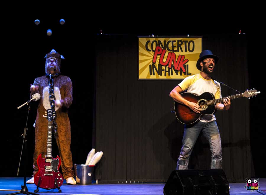 <em>Concerto PunkInfantil,</em> Peter Punk Pallaso e Brais das Hortas