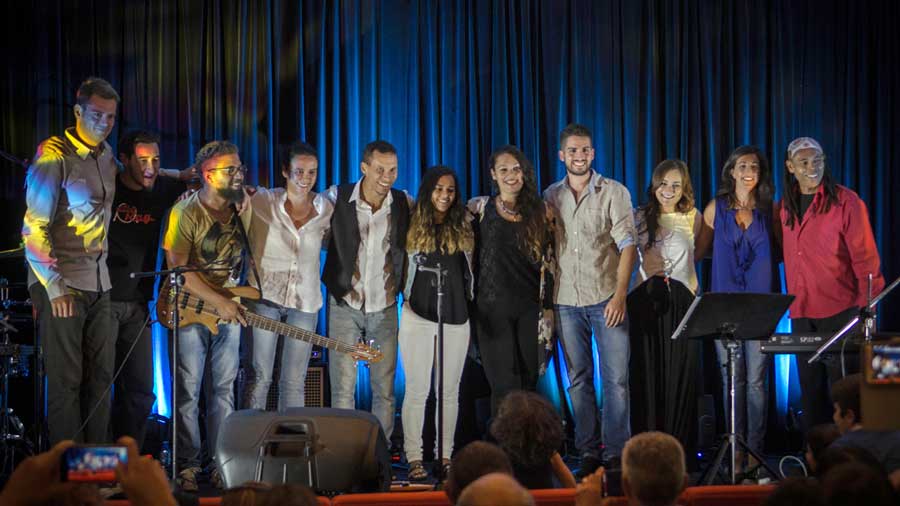 Gustavo Almeida y Amigo